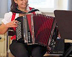 Sabine Schier Musikschullehrerin für Akkordeon und Steir. Harmonika